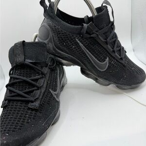 Nike Air VaporMax Flyknit Black Sneakers